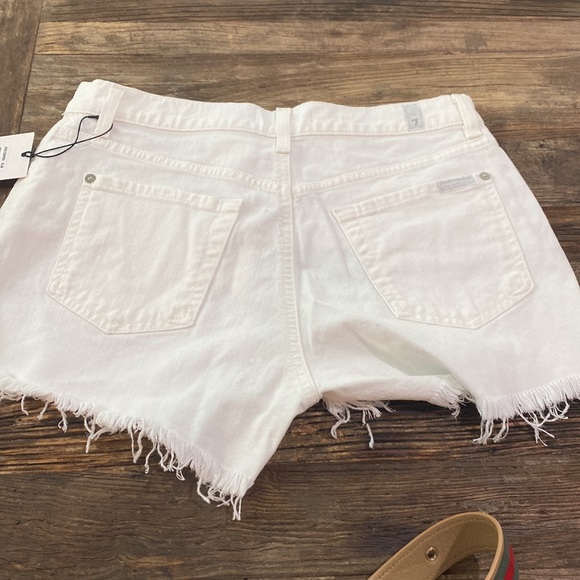 White denim shorts - Picture 4 of 4